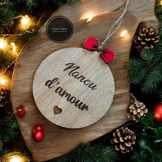 Boule de Noël en bois personnalisable